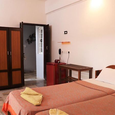 Peravel Beach Holiday Home Candolim Bagian luar foto