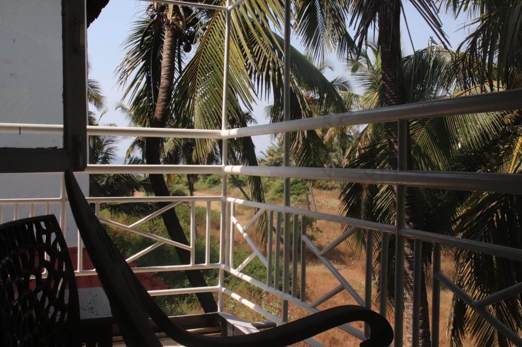 Peravel Beach Holiday Home Candolim Bagian luar foto