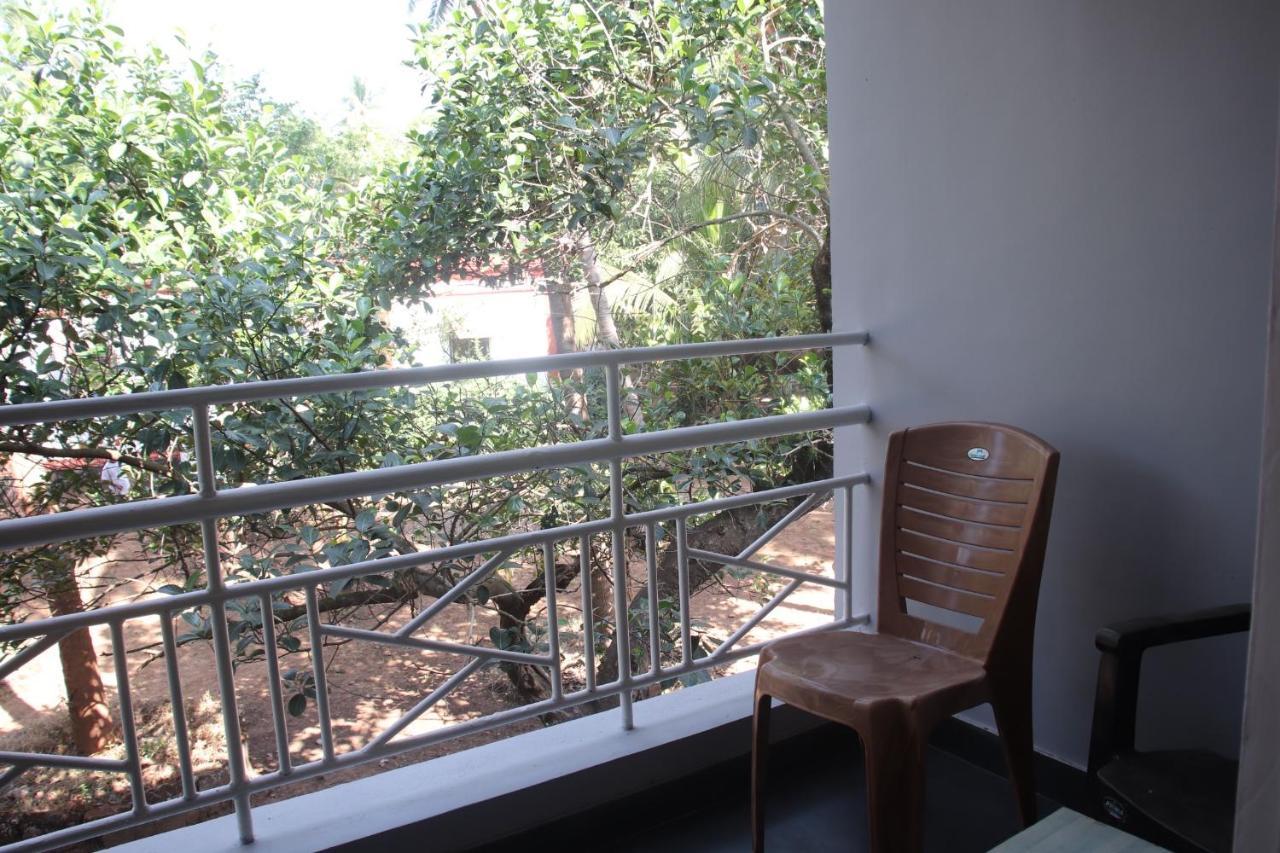 Peravel Beach Holiday Home Candolim Bagian luar foto