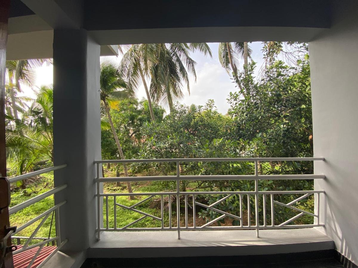 Peravel Beach Holiday Home Candolim Bagian luar foto