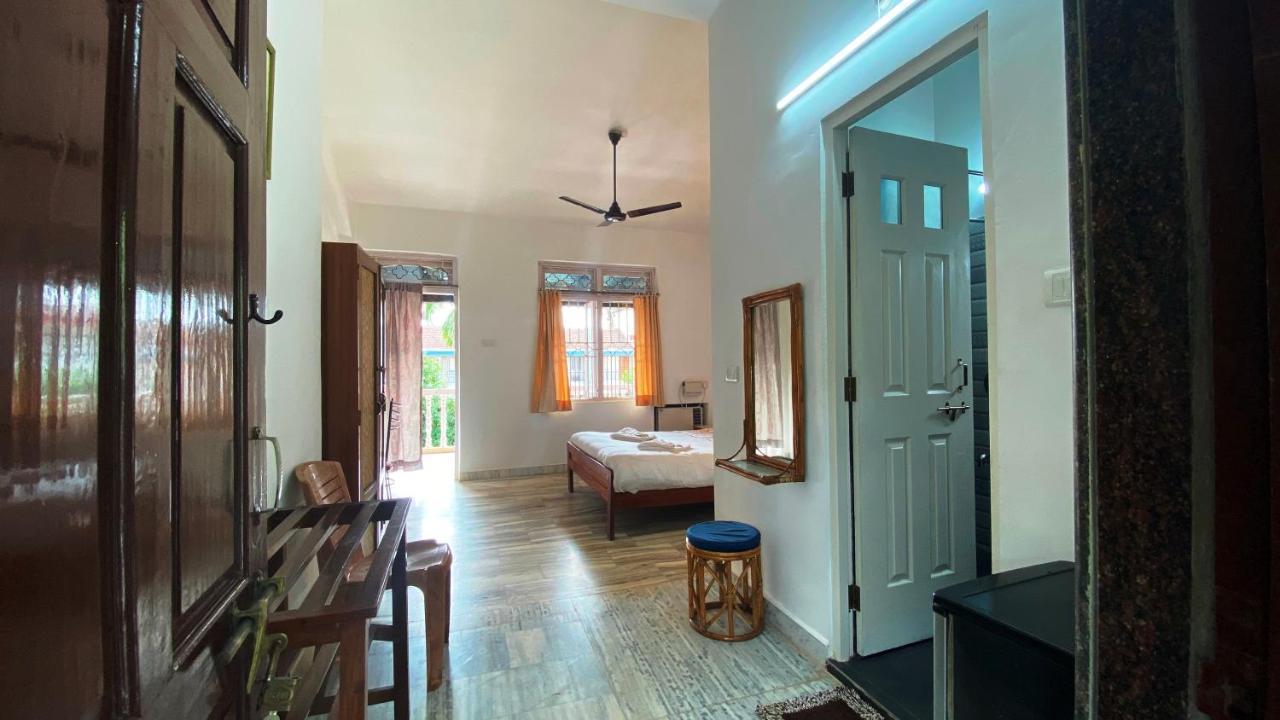 Peravel Beach Holiday Home Candolim Bagian luar foto