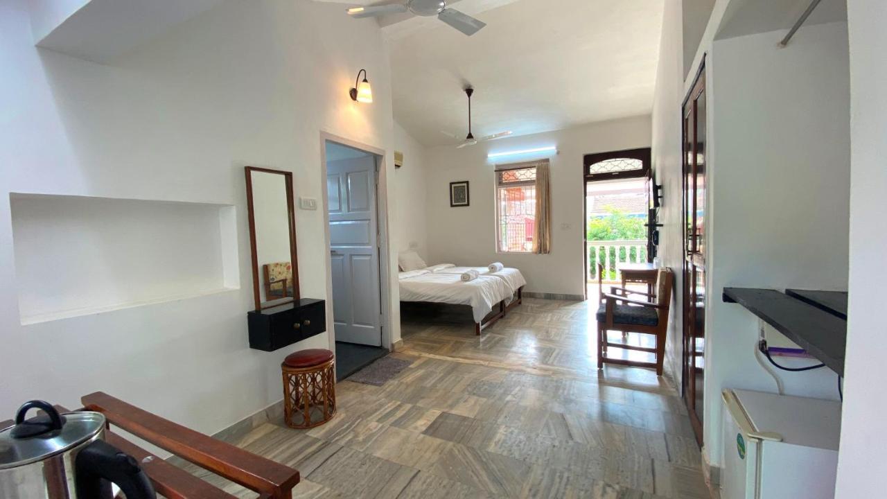 Peravel Beach Holiday Home Candolim Bagian luar foto