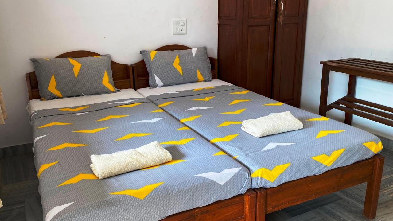 Peravel Beach Holiday Home Candolim Bagian luar foto