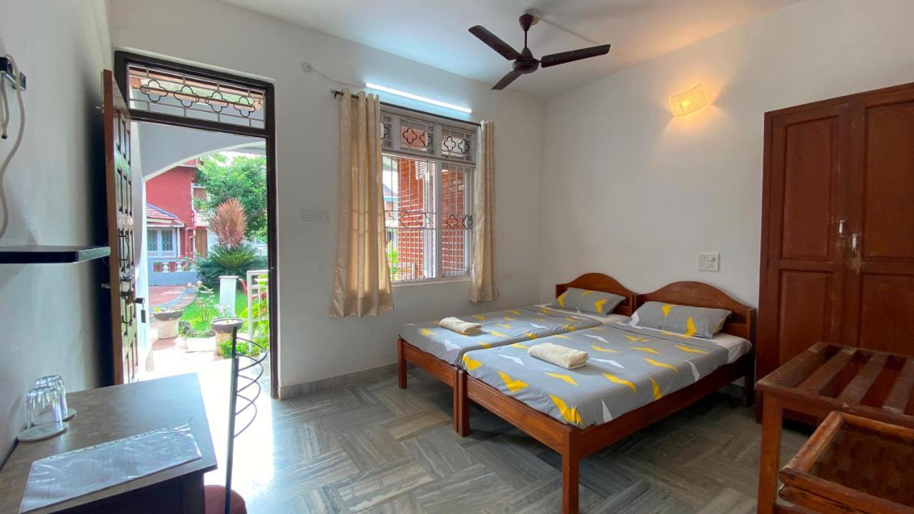 Peravel Beach Holiday Home Candolim Bagian luar foto