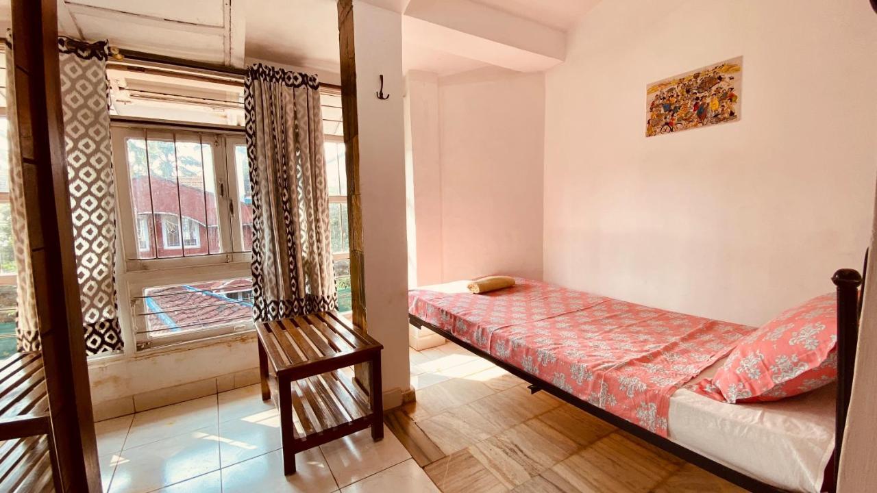 Peravel Beach Holiday Home Candolim Bagian luar foto
